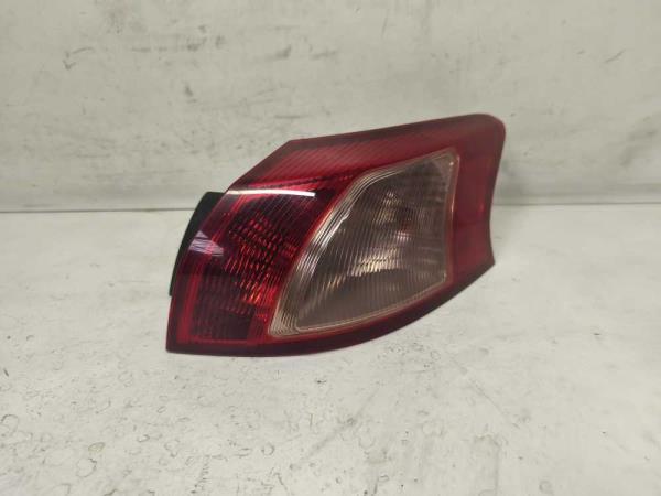 FEU ARRIERE DROIT MITSUBISHI SPORTBACK - Vue 1